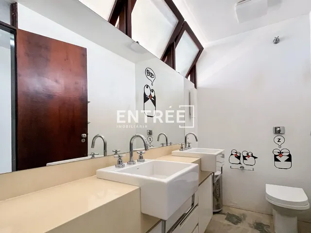 Imagem 8: Casa 5 Quartos (sendo 2 Suítes) e 4 Vagas - Agronômica
