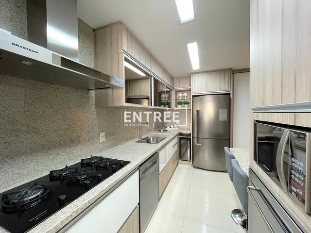 Imagem 3: Apartamento 3 suítes e 3 vagas com HB - Centro