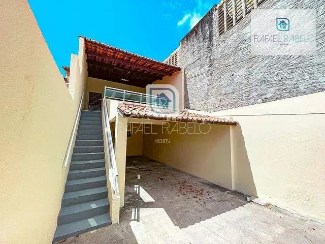 Imagem: Casa Multifamiliar com 04 Quartos Sendo