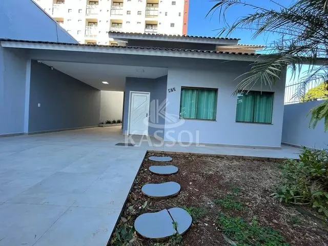 Imagem 7: Casa para Locação e Vendas no Centro, 3 Quartos + 1 Suíte Master, Piscina