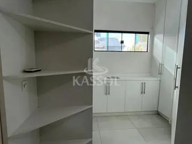 Imagem 13: Casa para Locação e Vendas no Centro, 3 Quartos + 1 Suíte Master, Piscina