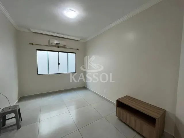 Imagem 9: Casa para Locação e Vendas no Centro, 3 Quartos + 1 Suíte Master, Piscina