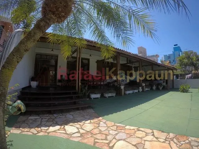 Imagem: Belíssima Casa na Quadra do Mar em Canasvieiras!