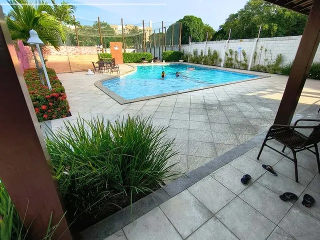 Imagem 8: 3 quartos, piscina privativa e energia solar