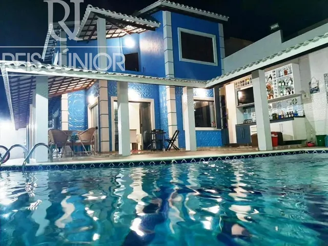 Imagem: Casa com 4/4, piscina, a 1km da Praia
