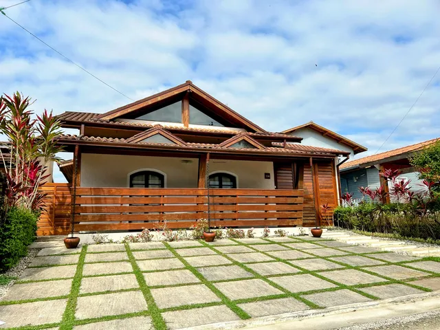 Imagem: Casa em condomínio em Ubatuba, estuda apartamento