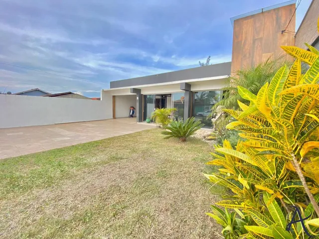 Imagem 8: Casa à venda em Tramandaí a 300 metros do mar – Semi mobiliada com espaço gourmet
