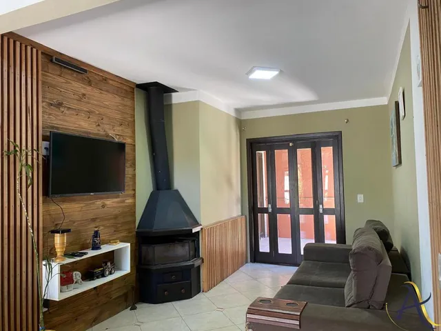 Imagem 6: Casa ampla com 2 quartos, suíte, piscina e estrutura completa