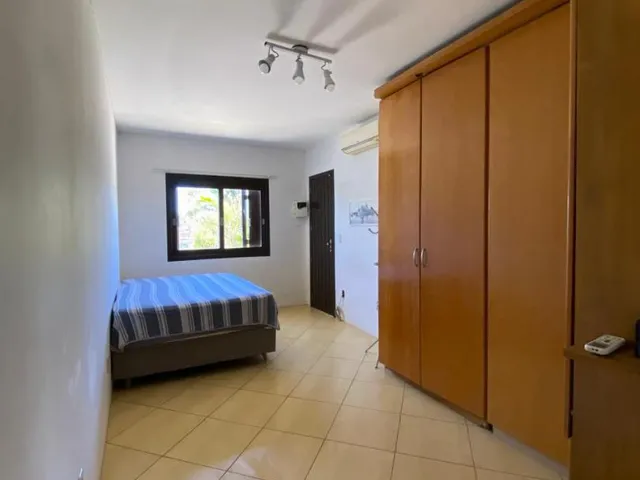 Imagem 13: Casa ampla com 2 quartos, suíte, piscina e estrutura completa