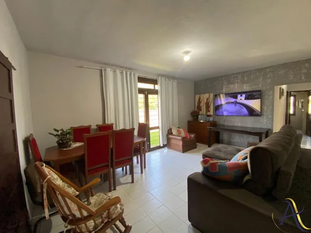 Imagem 3: Casa com 4 dormitórios à venda em localização privilegiada, próxima ao mar, na área
