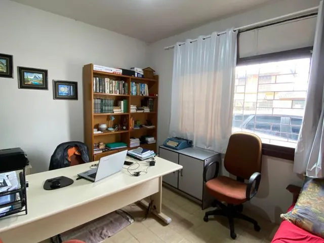 Imagem 6: Casa com 4 dormitórios à venda em localização privilegiada, próxima ao mar, na área