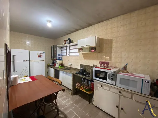 Imagem 8: Casa com 4 dormitórios à venda em localização privilegiada, próxima ao mar, na área
