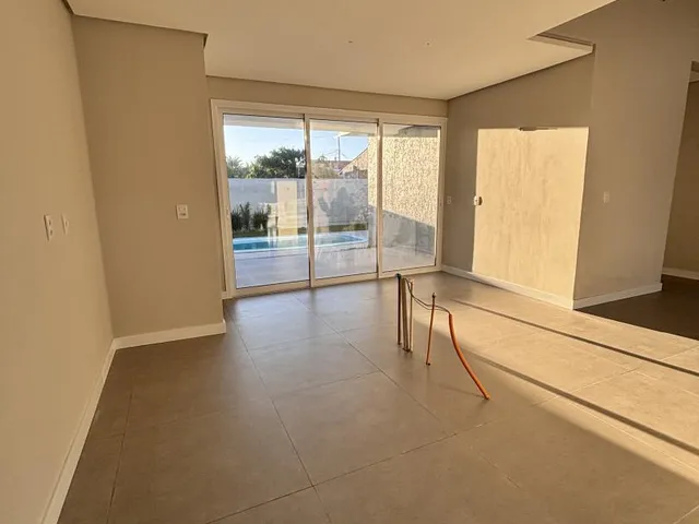 Imagem 6: Casa em Imbé com 3 suítes e Piscina