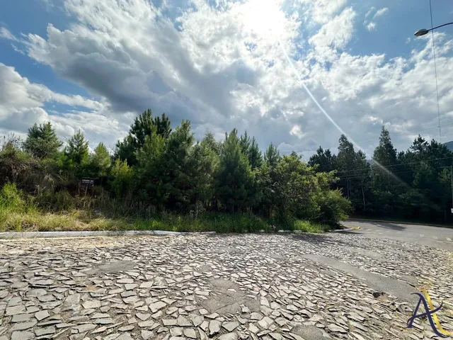 Imagem: Terreno Amplo e Bem Localizado no Caminho