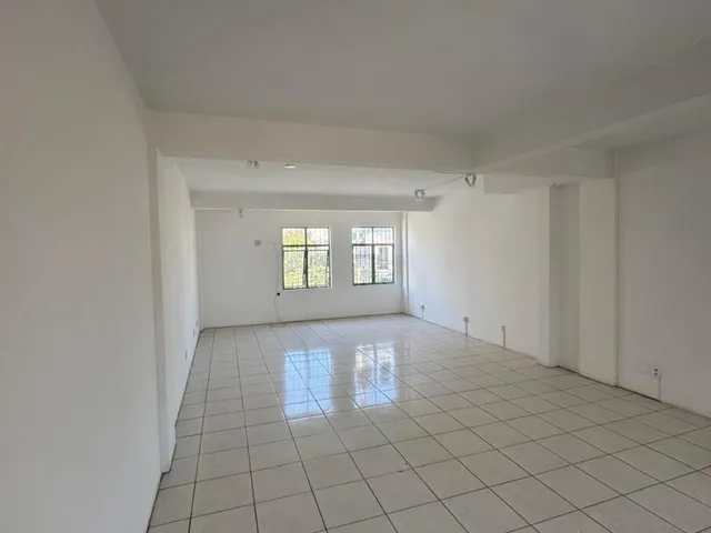 Imagem: Sala comercial no Centro de Sapiranga próximo