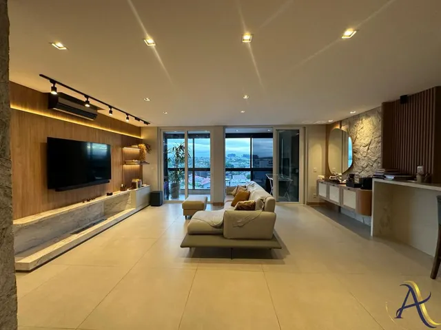 Imagem 10: À venda Apartamento com 3 dormitórios