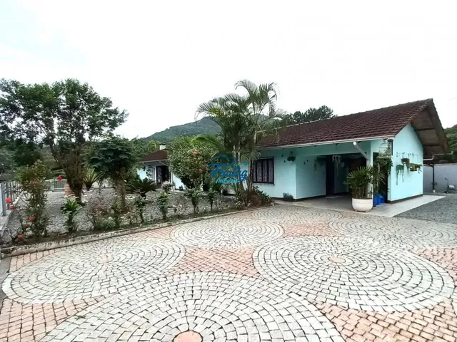 Imagem: Casa com 05 quartos em Schroeder no Bairro