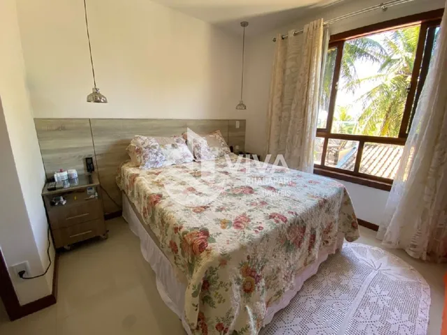 Imagem 11: Ampla casa de alto padrão com 4 suítes e 3 vagas de garagem na Nova Guarapari