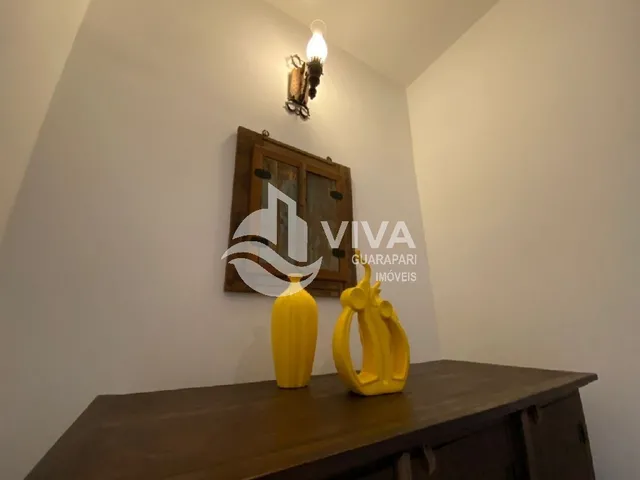 Imagem 10: Ampla casa de alto padrão com 4 suítes e 3 vagas de garagem na Nova Guarapari