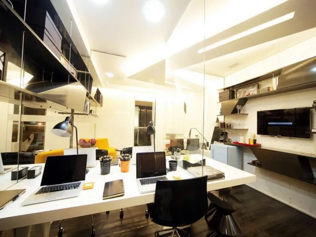 Imagem: A sala comercial possui 1 Banheiro, 1 Vaga na garagem,