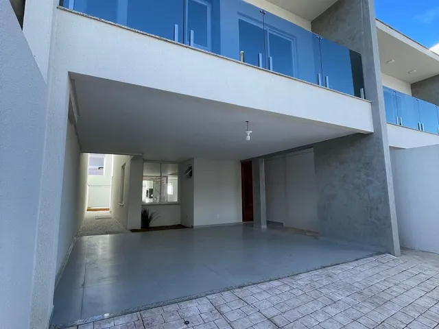 Imagem: SOBRADO COM 03 SUÍTES E ÁREA COM PISCINA