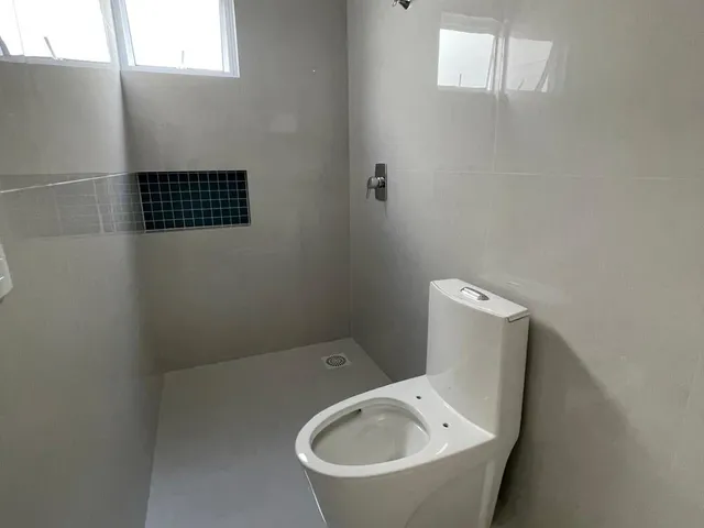 Imagem 7: SOBRADO COM 03 SUÍTES E ÁREA COM PISCINA À VENDA EM ITAJAÍ