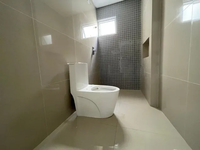 Imagem 6: SOBRADO COM 03 SUÍTES E ÁREA COM PISCINA À VENDA EM ITAJAÍ