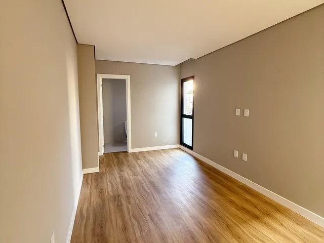 Imagem 8: CASA TRIPLEX COM 03 SUÍTES NO CENTRO DE BALNEÁRIO CAMBORIÚ