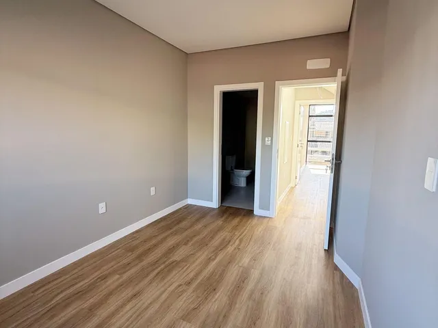 Imagem 5: CASA TRIPLEX COM 03 SUÍTES NO CENTRO DE BALNEÁRIO CAMBORIÚ