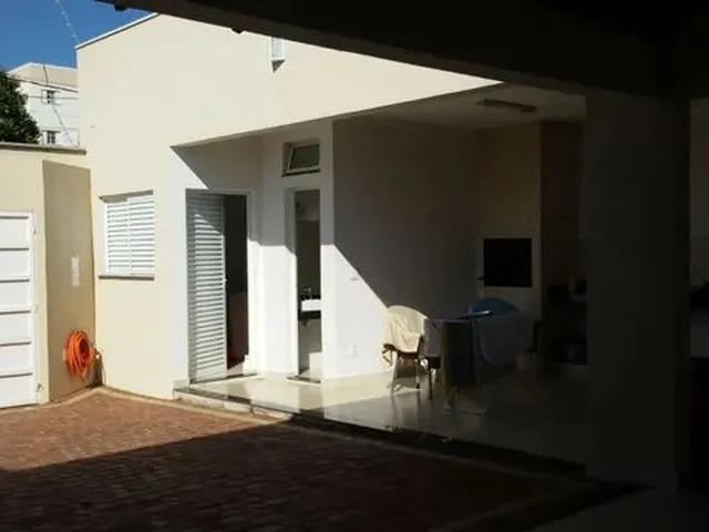 Imagem 6: Casa para Aluguel Tem 180 M2 com 03 Quartos no Bairro Nova Uberlândia - Uberlândia - Mg