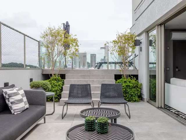Imagem 2: CHARMANT RESIDENCE - COBERTURA DUPLEX DECORADA EM BALNEÁRIO CAMBORIÚ