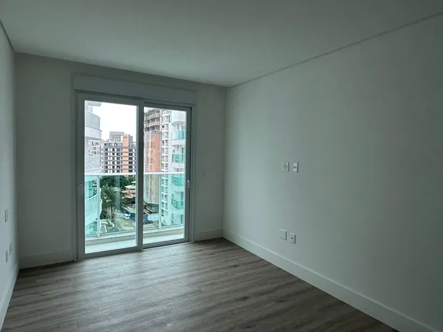 Imagem 3: BRAVA BEACH INTERNACINAL - RESERVA FIGUEIRA - APARTAMENTO 04 SUÍTES NA PRAIA BRAVA EM