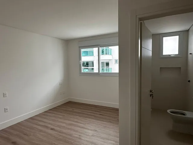 Imagem 9: BRAVA BEACH INTERNACINAL - RESERVA FIGUEIRA - APARTAMENTO 04 SUÍTES NA PRAIA BRAVA EM
