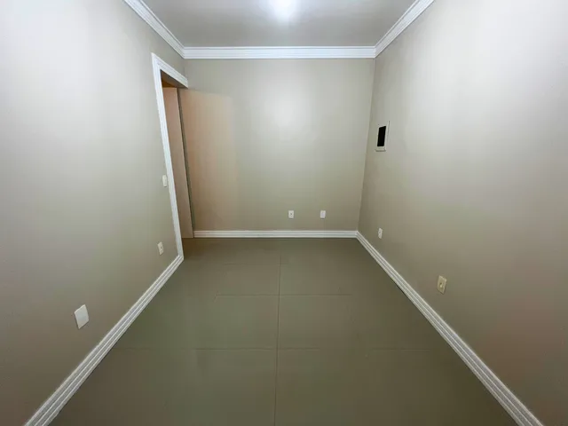Imagem 4: CASA COM 500 M² CONSTRUÍDOS EM CABEÇUDAS - ITAJAÍ
