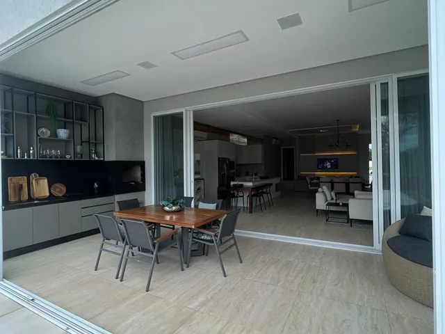 Imagem 7: CONDOMÍNIO RESERVA CAMBORIÚ GOLF CLUB - CASA DECORADA COM 04 SUÍTES EM CAMBORIÚ