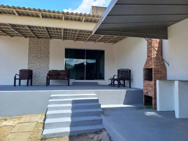 Imagem: Aluga-Se Casa no Bairro Canarinho - Atrás