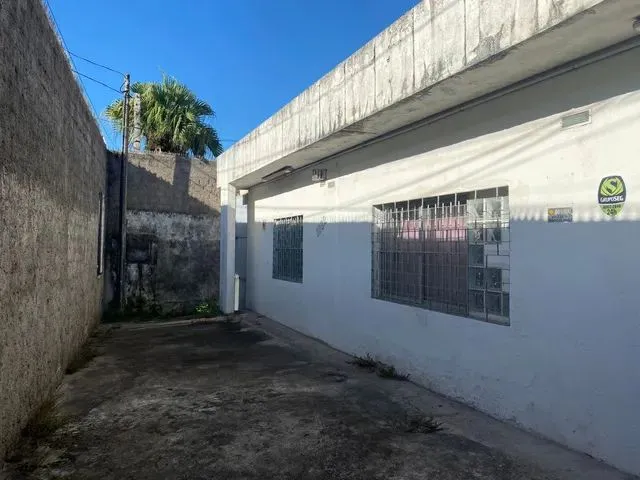 Imagem 7: Casa Oito Quartos Poço