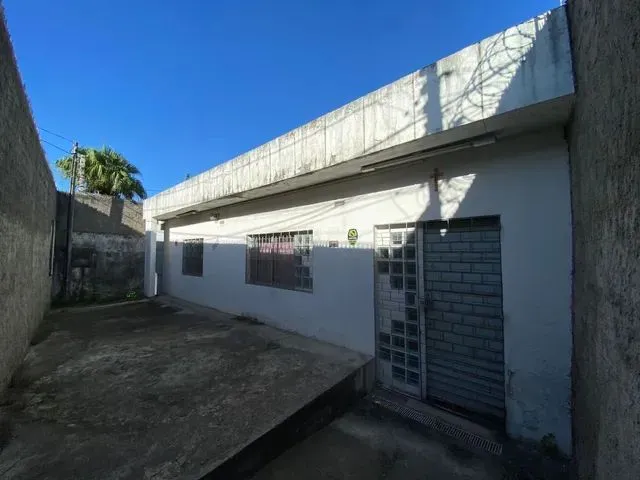 Imagem 3: Casa Oito Quartos Poço