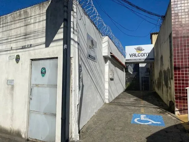 Imagem 6: Casa Oito Quartos Poço