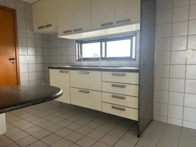 Imagem 9: Alugo Apartamento 4 Quartos (3 Suítes)