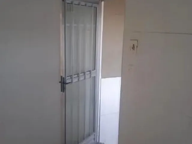 Imagem 9: Casa para Aluguel Possui Cerca 60 Metros Quadrados com 2 Quartos em Gramacho - Duque de Ca