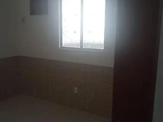 Imagem 14: Casa para Aluguel Possui Cerca 60 Metros Quadrados com 2 Quartos em Gramacho - Duque de Ca