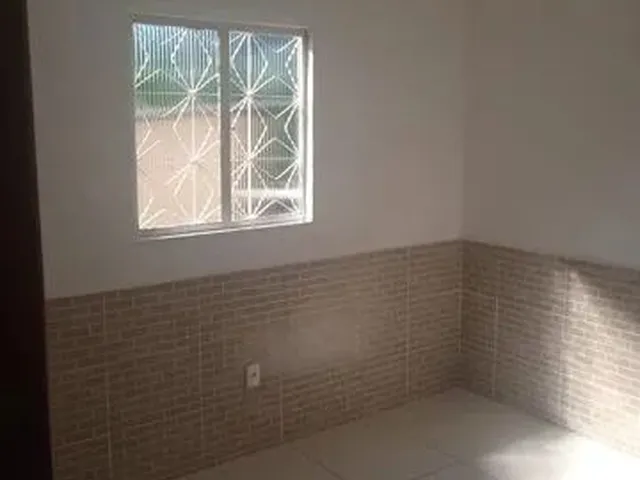 Imagem 7: Casa para Aluguel Possui Cerca 60 Metros Quadrados com 2 Quartos em Gramacho - Duque de Ca