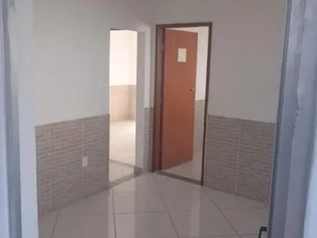 Imagem 5: Casa para Aluguel Possui Cerca 60 Metros Quadrados com 2 Quartos em Gramacho - Duque de Ca