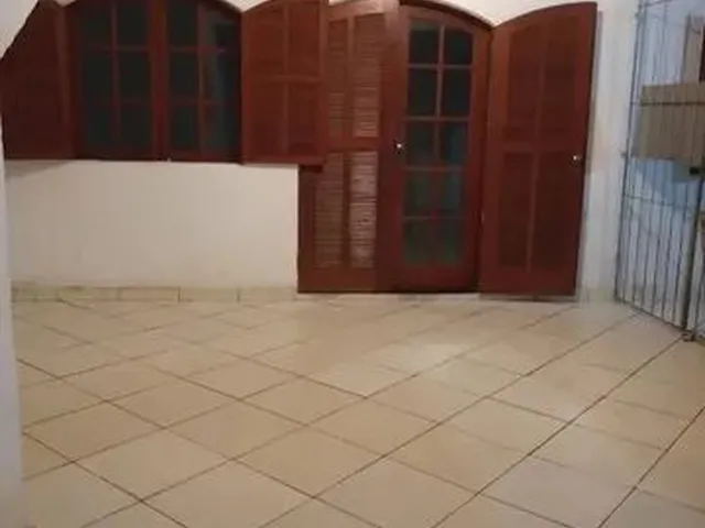 Imagem 1: Alugo Casa 02 Qts. com Garagem