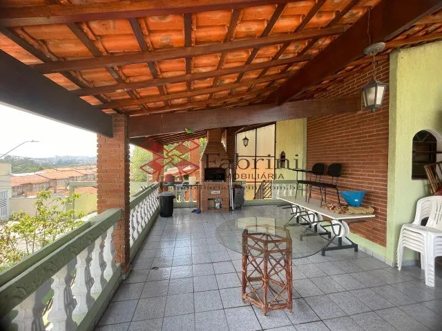 Imagem: Sobrado com 4 dormitórios (2 suítes)