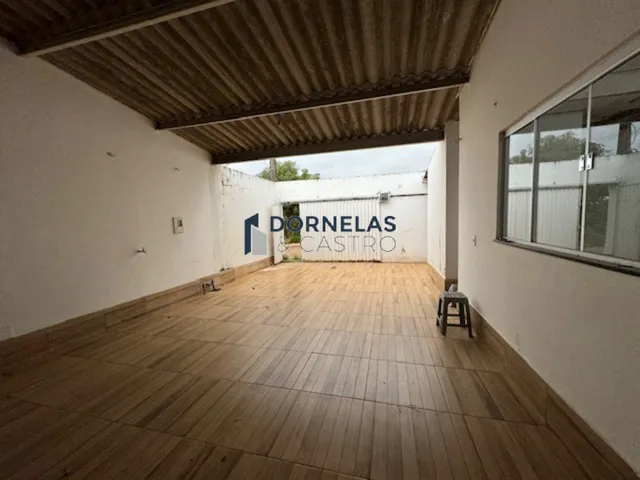 Imagem: CASA BEM DE FRENTE AS QUADRAS NOVAS DO GUARÁ