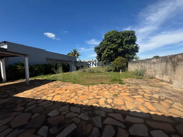 Imagem 7: CASA TÉRREA 3 DORMITÓRIOS UMA SUÍTE GUARAPARK COND. FECHADO TERRENO COM 800M²