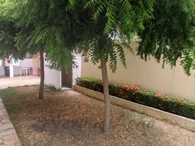 Imagem 10: Casa TÉRREA com Piscina em via Pública à venda na Aruana, Aracaju/SE