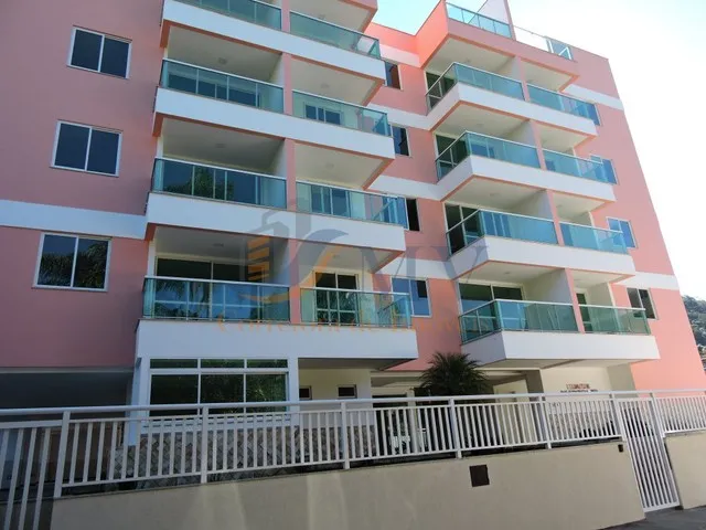 Imagem 1: Apartamento À Venda com 3 Dormitórios em Correas, Petrópolis Cod:000095